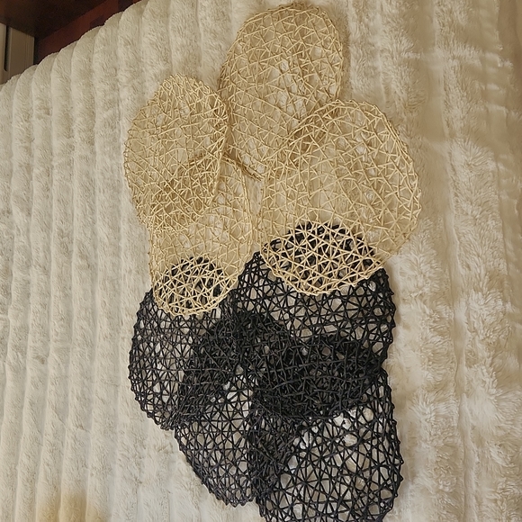 Hobby Lobby black and beige placemets - Picture 5 of 5